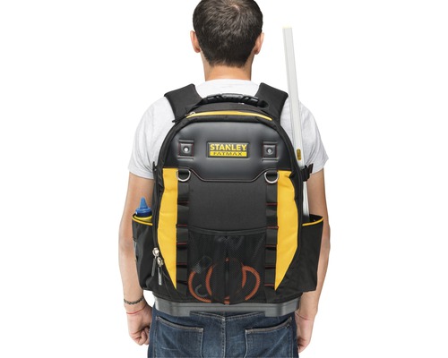 Stanley Fatmax Werkzeugrucksack am Rücken einer Person