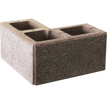 Zwei Betonsteine mit rechteckigen Löchern