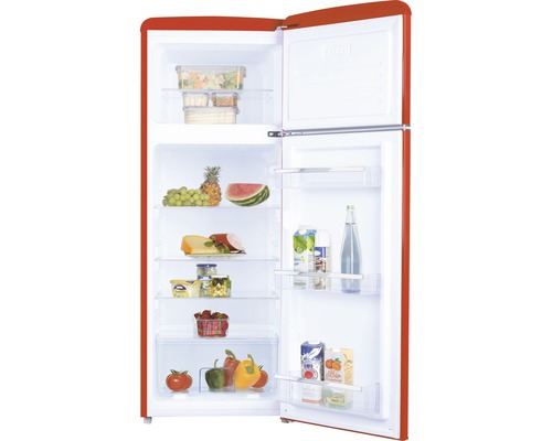 Offener roter Kühlschrank gefüllt mit Lebensmitteln