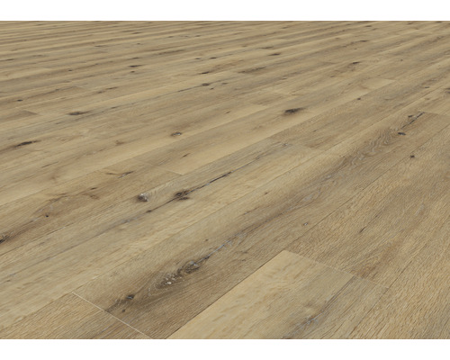 Nahaufnahme von Laminatboden mit Holzoptik.