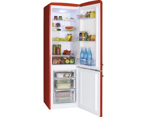 Geöffneter roter Kühlschrank mit Lebensmitteln auf Regalen und in Schubladen