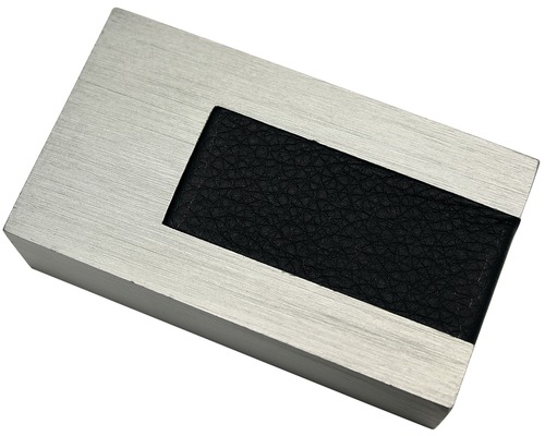 Visitenkartenetui aus Metall mit Einsatz