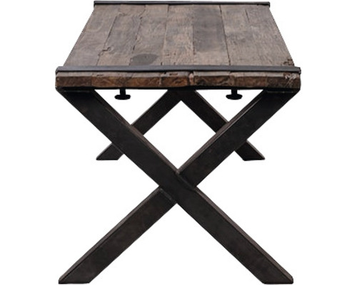 Holztisch mit Metallgestell