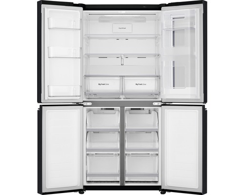 Geöffneter Side-by-Side Kühlschrank mit mehreren Regalen und Schubladen