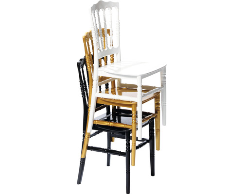 Stapel aus drei Napoleonz-Stühlen