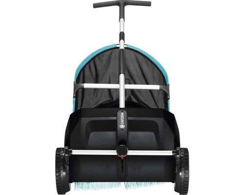 Gardena Kehrmaschine zur Gartenreinigung