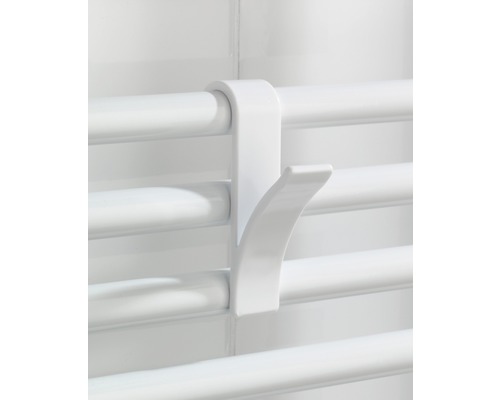 Handtuchhaken an einem Heizkörper