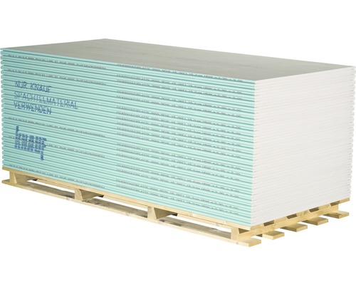 Stapel Knauf Gipsplatten auf einer Palette
