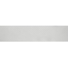Helle Wandfliesen im Mauerverband