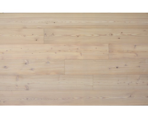 Holzpaneele aus Fichte für Wand und Decke