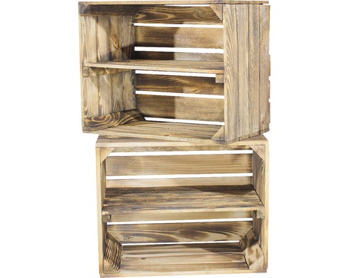 Zwei braune Holzkisten mit Regalböden gestapelt.