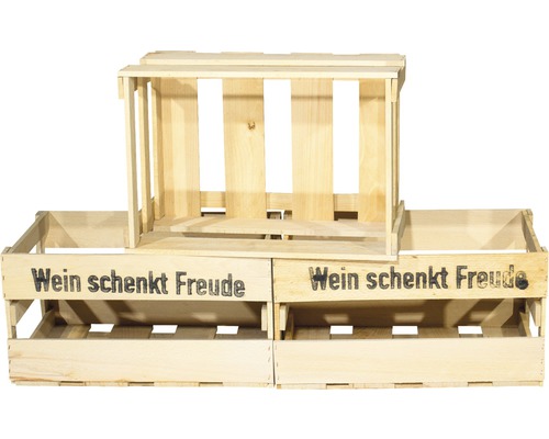 Holzkisten zur Aufbewahrung mit dem Schriftzug ''Wein schenkt Freude''