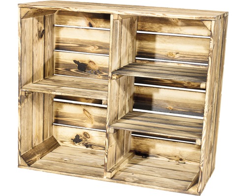 Regal aus vier Holzkisten