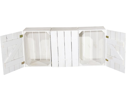 Drei weiße Holzkisten mit zwei offenen Türen für die Aufbewahrung