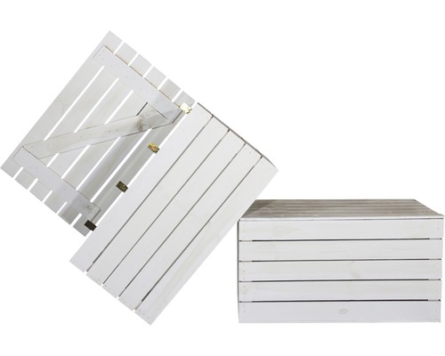 Weiße Holzkiste mit aufklappbarem Deckel