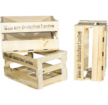 Holzkisten mit der Aufschrift Wein aus deutschen Landen