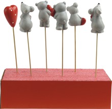 Dekorative Figuren aus Bär und Maus mit Herzmotiven auf Holzstäben