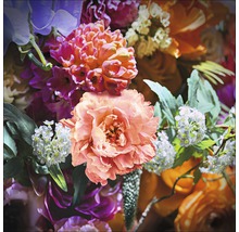 Nahaufnahme eines Blumenbouquets mit Rosen und anderen Blumen