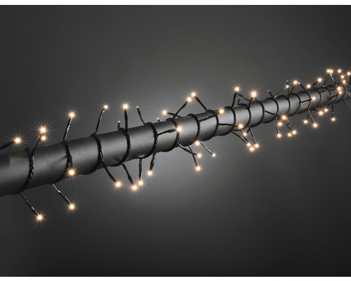 Lichterkette mit warmweißen LED auf einer Stange
