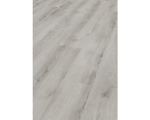 Verlegtes Laminat mit Holzoptik