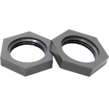 Zwei Sechskantmuttern aus Metall