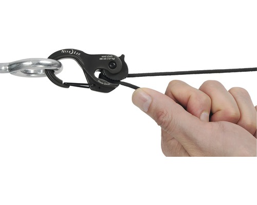 Nite Ize Figure 9 Karabiner mit Seil und Hand