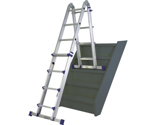 Mehrzweckleiter aus Aluminium mit Stufen auf einer Treppe