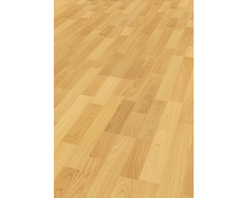 Holzboden im Fischgrätenmuster
