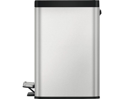 Treteimer aus Metall mit Pedal