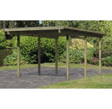 Holzcarport im Garten