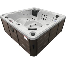 Quadratischer Whirlpool mit brauner Holzverkleidung und Bedienelementen