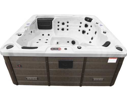 Whirlpool mit Düsen und Bedienelementen