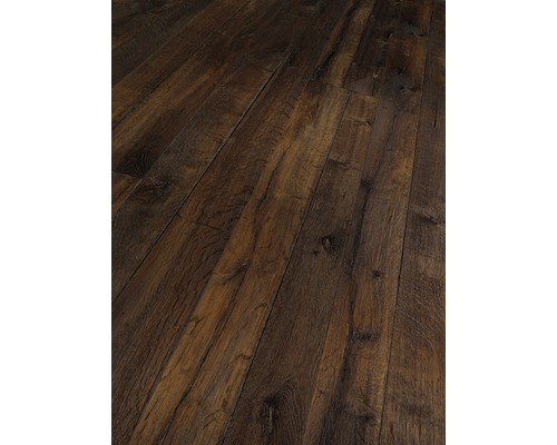 Verlegter Laminatboden in Holzoptik