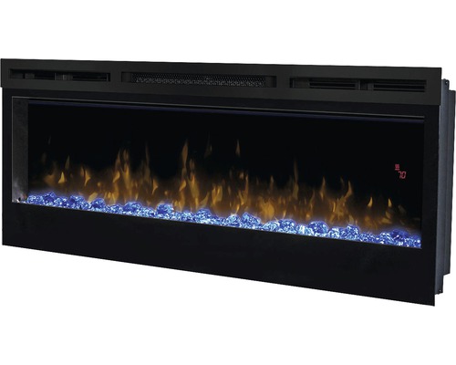 Elektrischer Kamin mit blauen Dekosteinen und simulierten Flammen