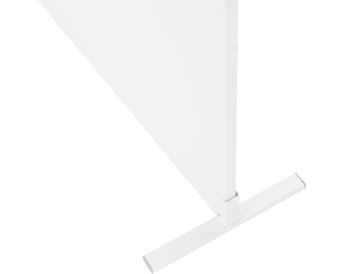 Detailansicht eines weißen Raumteilers mit Fuß