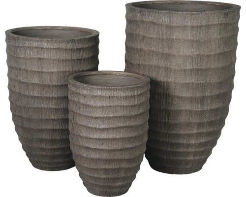 Dreiteiliges Pflanzgefäß Set mit horizontal gerippter Textur