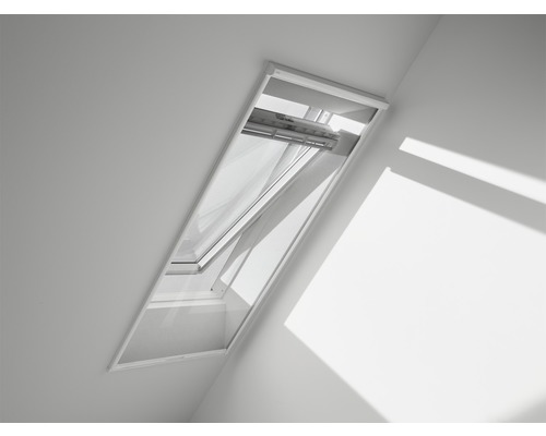 VELUX Insektenschutzrollo Fliegengitter weiß perforiert ZIL CK02 0000SWL Offenes Dachfenster mit Verdunkelungsrollo