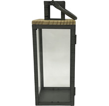 Dekorative Laterne aus Metall und Holz mit Glasfenstern