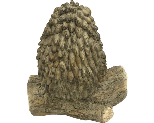 Dekorative Eule auf Baumstamm für den Garten