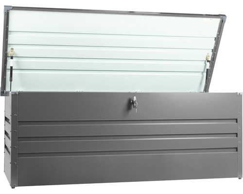 Geöffnete graue Gartenbox aus Metall zur Aufbewahrung von Gartengeräten