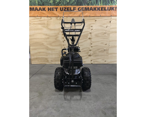 Wolf Garten Schneefräse mit Rädern, Heckansicht