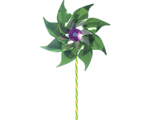 Windrad mit grünem Propeller und gelb gestreiftem Stab