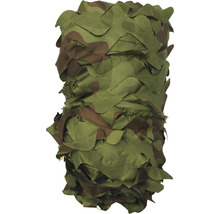 Gerollte Tarnnetzabdeckung mit Camouflage Muster