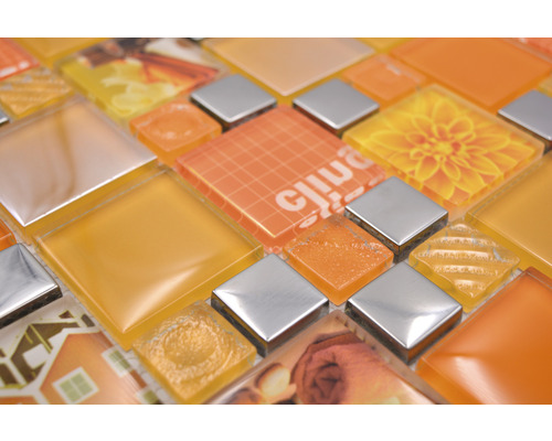 Mosaikfliesen in Orange und Silber