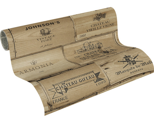 Tapetenrolle mit Holzboxen und Weinetiketten Muster
