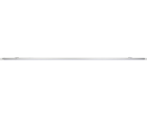 Heller Raum mit Wandpaneelen