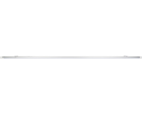 Heller Raum mit Regalböden