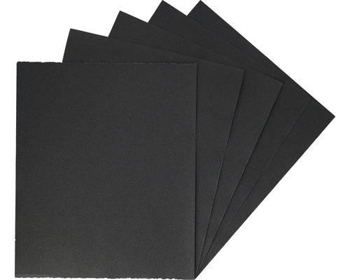 Schwarzes Zeichenpapier im Stapel