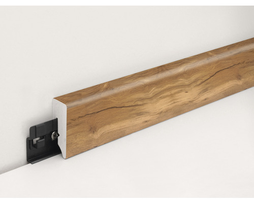 Fußleiste mit Holzdekor und Befestigungsclip