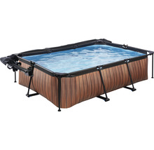 Rechteckiger Pool mit Holzverkleidung und schwarzem Rahmen